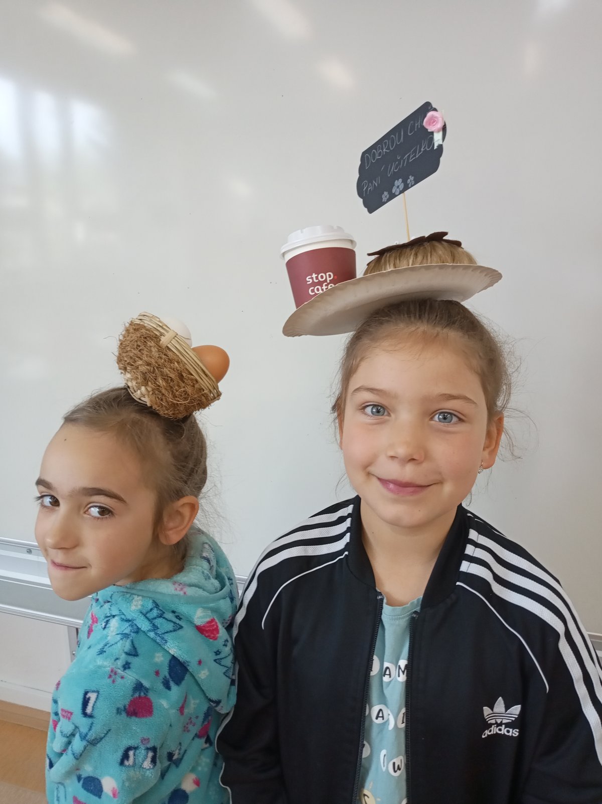 Den šílených účesů v 1.A