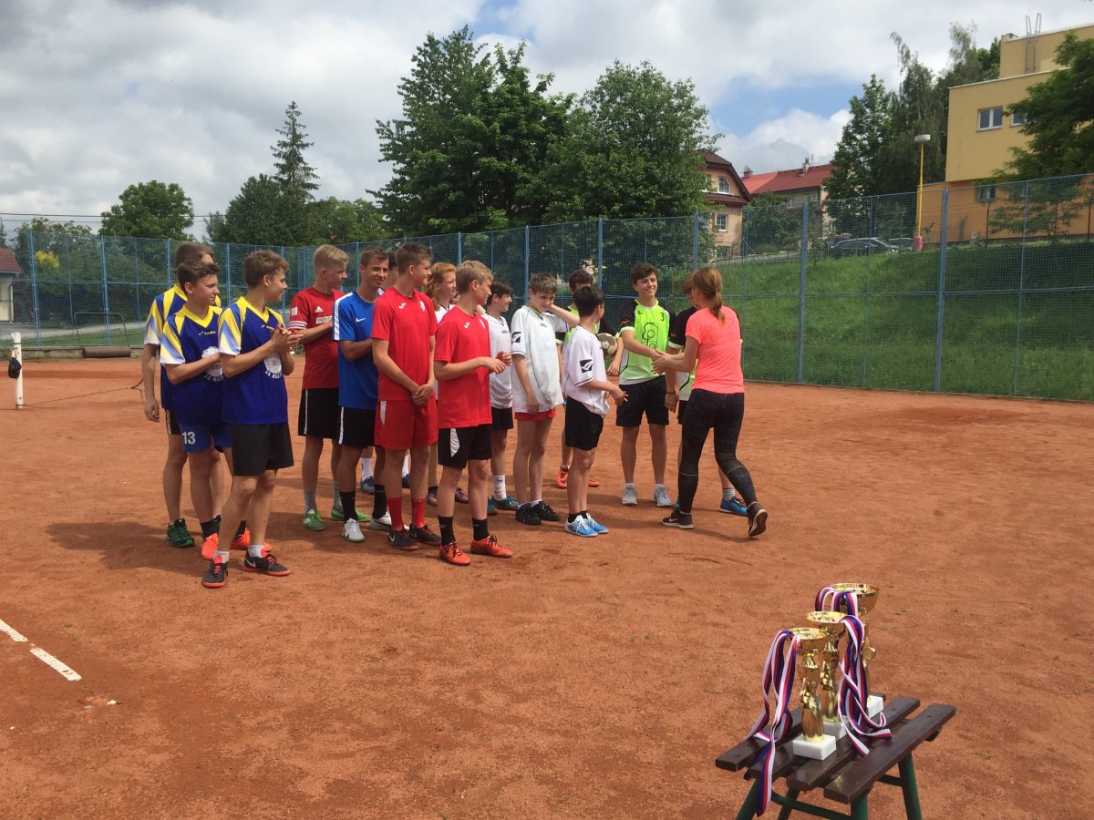 ZŠ Slovan ovládá i nohejbal