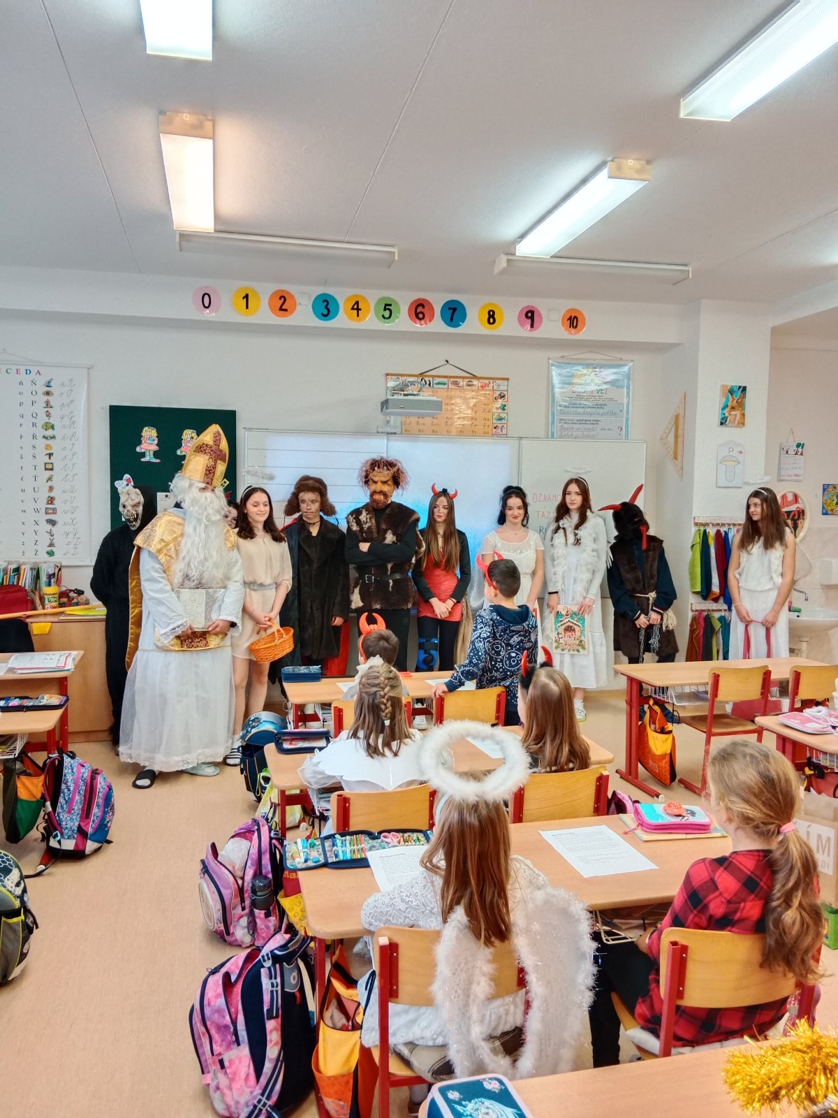 Mikul ova koli ka 2 D Fotogalerie Z Slovan